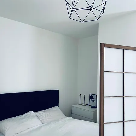 Cozy Close To Center And O2 Arena Lejlighed